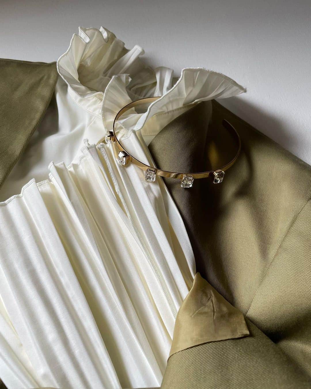 MICA   rippmonsterのインスタグラム：「sucre glace choker  現在オンライン店頭ともに発売中です♡」