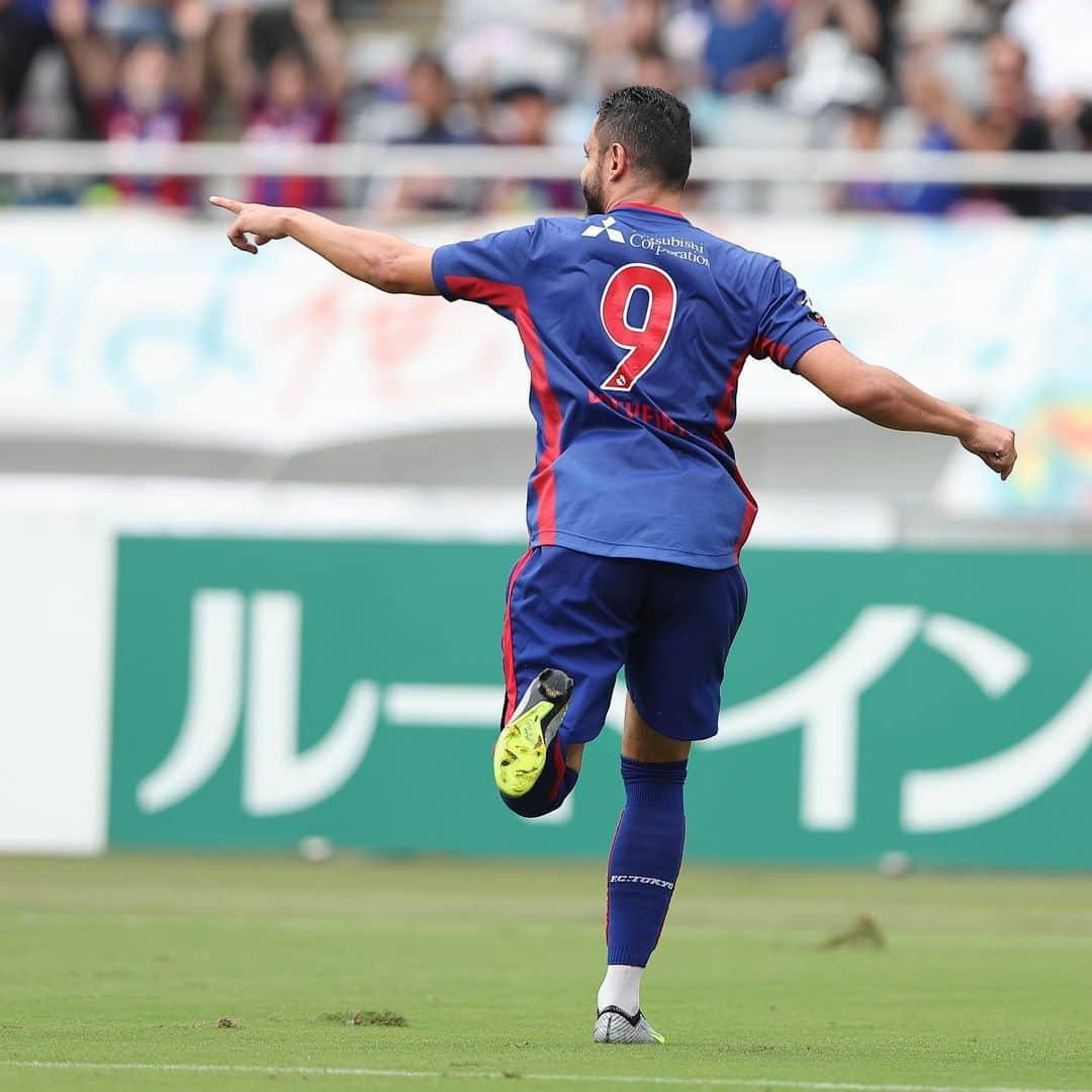 FC東京オフィシャルグッズさんのインスタグラム写真 - (FC東京オフィシャルグッズInstagram)「🔵🔴 vs #ガンバ大阪   Jリーグでの自身のキャリアハイに並ぶ14ゴール。 #俺たちのディエゴ はまだまだ止まらない。 @diegoqoliveira  @fctokyoofficial  #ディエゴオリヴェイラ  #FC東京 #fctokyo #tokyo」10月4日 15時00分 - fctokyoofficial