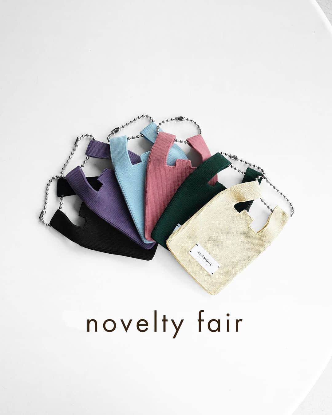 Ane Moneのインスタグラム：「< novelty fair >  サンポーアプリ会員様対象 ¥4400(税込)以上ご購入の際、アプリ画面をお見せいただくとプチニットバッグをプレゼント！  .  プチニットバッグは縦約14×横約9cmになります。  開催日:10/6より、無くなり次第終了。  ※6色ランダム配付のため、色は選べません。 ※渋谷ヒカリエ店のみリニューアルの為10/26~の開催となります。 ※撮影小物のニットバッグ本体はノベルティに含まれません。  . #ノベルティ #ニットバッグ」