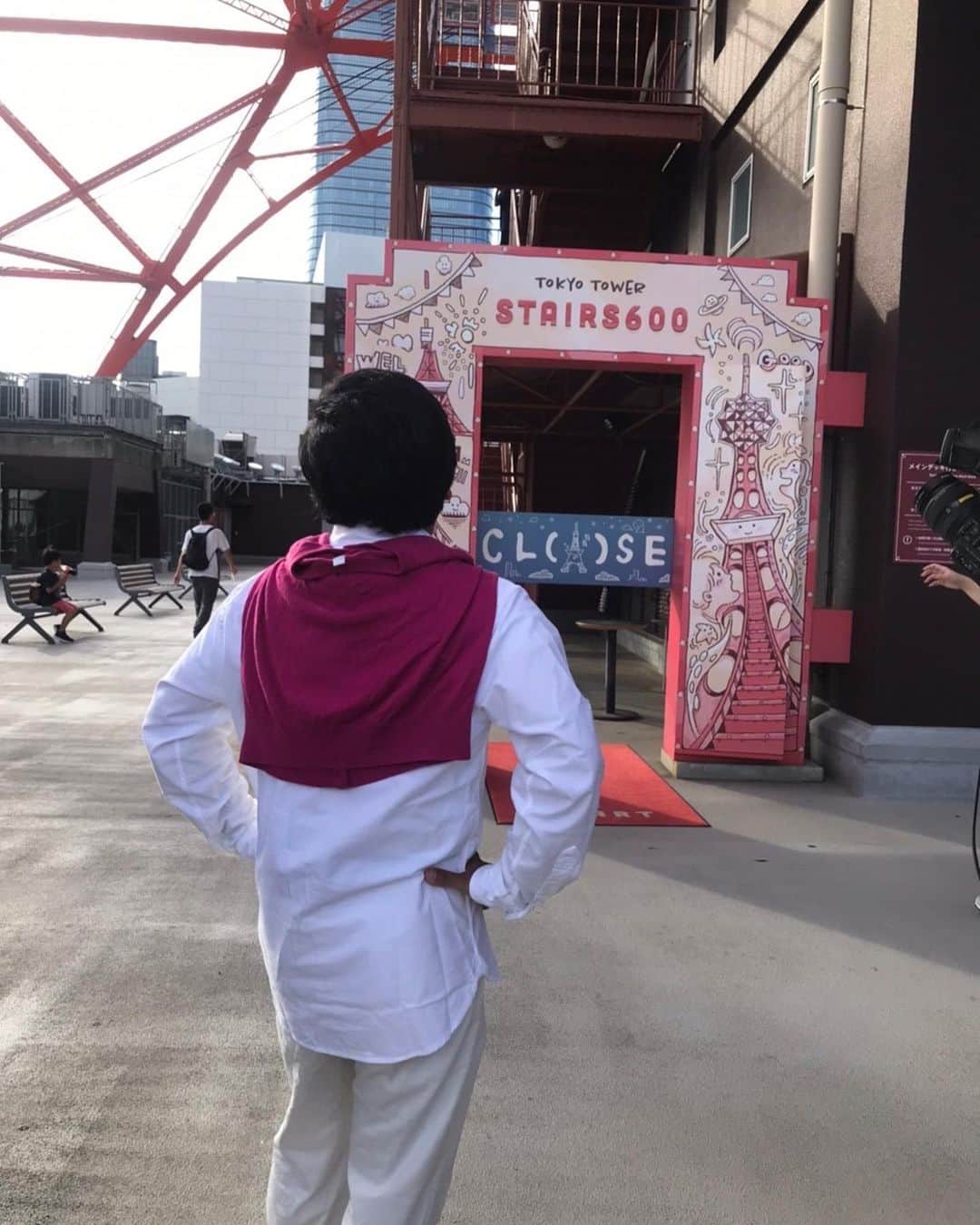 小石田純一さんのインスタグラム写真 - (小石田純一Instagram)「TBS「チョコプラの超ヒット商品研究所」に出演させていただきました。「フットエナジープロ」を20日間使って東京タワーを階段で登りました。軽やかに登れました！  #チョコプラの超ヒット商品研究所  #TBS  #テレビショッピング  #通販番組  #東京タワー  #フットエナジープロ  #小石田純一 #ものまね芸人 #お笑い芸人」10月4日 12時10分 - koishida.trendy