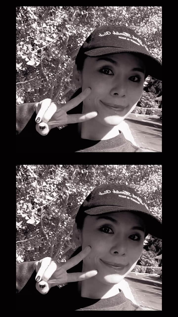 森理世のインスタグラム：「Two new blog posts are up on my website - what is everyone going to be for Halloween this year?! 👻🎃」