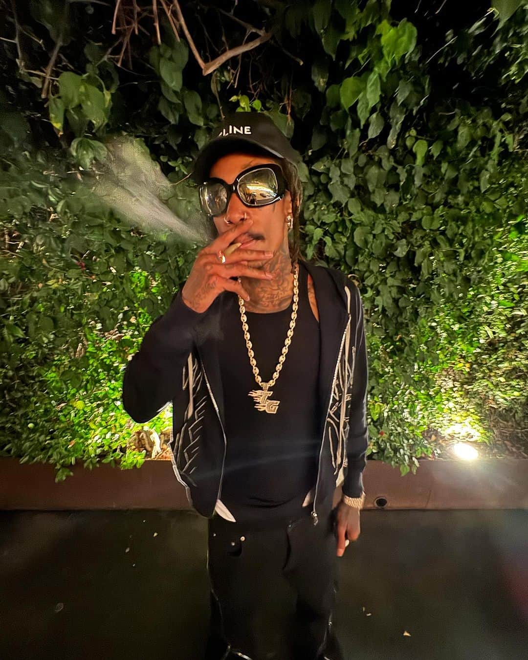 ウィズ・カリファさんのインスタグラム写真 - (ウィズ・カリファInstagram)「Happy not my Birthday」10月4日 12時23分 - wizkhalifa