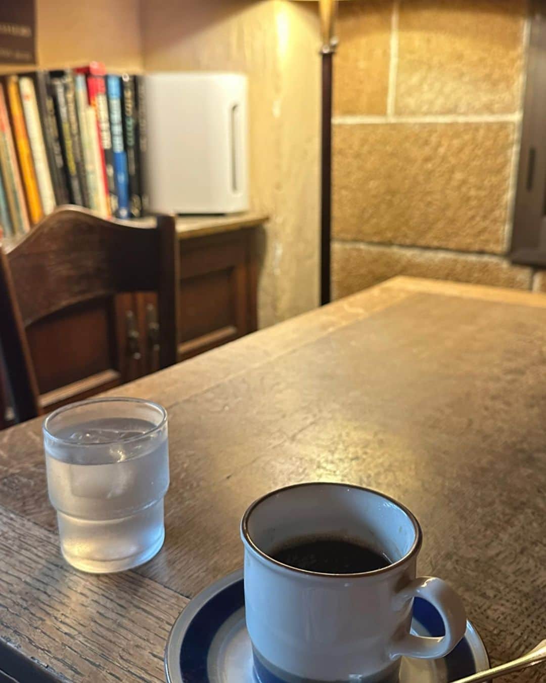 熊谷隆志さんのインスタグラム写真 - (熊谷隆志Instagram)「原宿で唯一。 ゆっくりコーヒー飲める店。」10月4日 12時34分 - takashikumagai_official