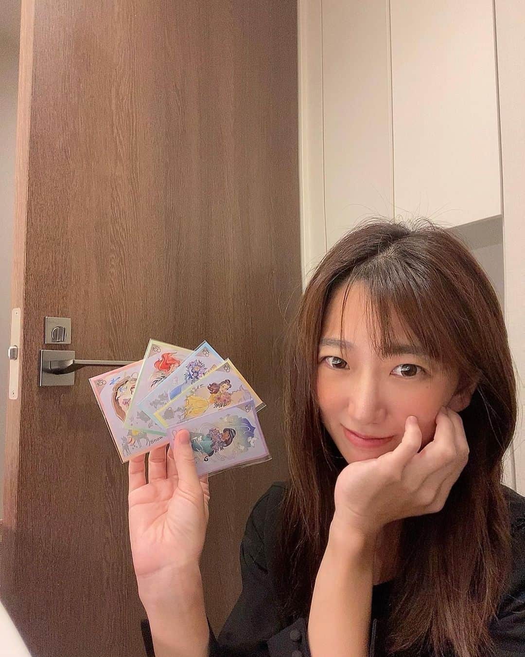 のインスタグラム：「@able826_official のPRです  今、エイブルで エイブルの一部店舗に来店するとジャスミン、ベル、アリエル、白雪姫、シンデレラの5人がデザインされたカードが1枚もらえるキャンペーンをやっているらしい！  さらにカードをもらった人限定で、抽選で20名様にエイブルオリジナルトートバッグが当たるダブルキャンペーンも実施してるらしいので気になる方は参加してみてね😳💓  PR @able826_official #ディズニー　 #ディズニープリンセス #disney100 #hellohappiness #推し活 #Disney #エイブル」