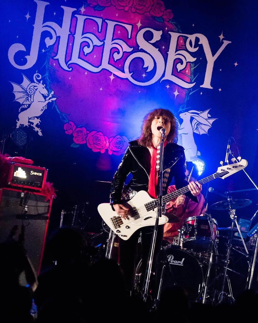 広瀬"HEESEY"洋一のインスタグラム：「ごきげんよういち!! 本日10/4。遂にワタクシHEESEYのライヴBlu-ray『RED COLORED CELEBRATION』が発売となり、デジタルシングル『PAINT IT RED』『TANGO DE CERO』『HOMETOWN』の3曲が配信開始となりましたよー㊗️㊗️ どうぞどうぞご堪能くださいまし🎶🎶  1枚目の画像は、4/23の還暦バースデーライヴの時の未公開写真。興奮が蘇るぜー㊗️ 今日からツアー『RED COLORED WEEKEND』のリハーサル。早くステージに上がりたいぜよー⚡️ pic by K.Morishima」