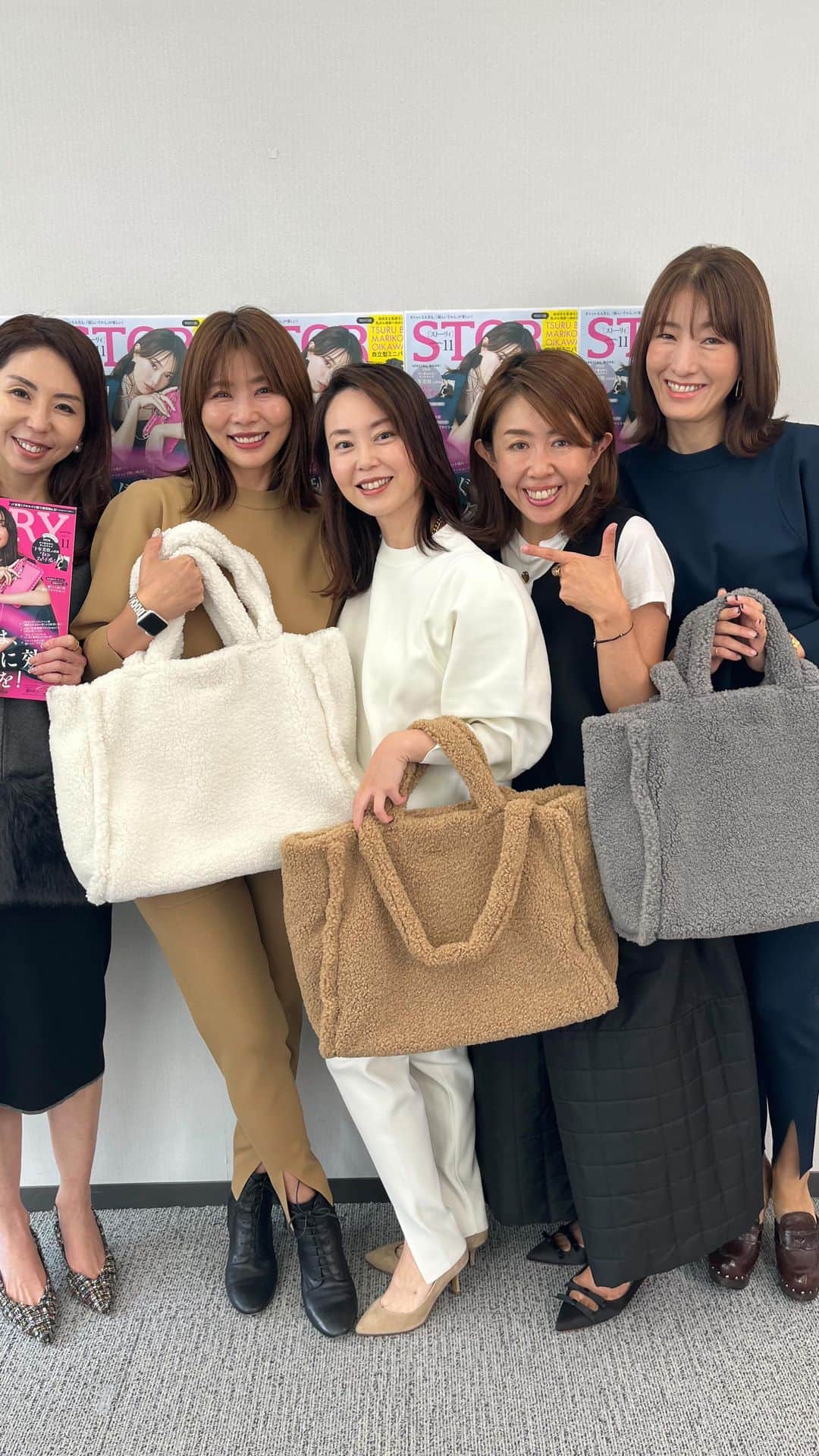 STORY公式のインスタグラム：「買えるSTORY新作着用インスタライブです！ アイテムの着用感、ご参考にしてください✨ @lephil_official  @blanc_official.jp  @volata_fur  @styledoor_official  @_verseauofficial_  @decollte_accessory  @nord_cadre  @jemma.atelier」