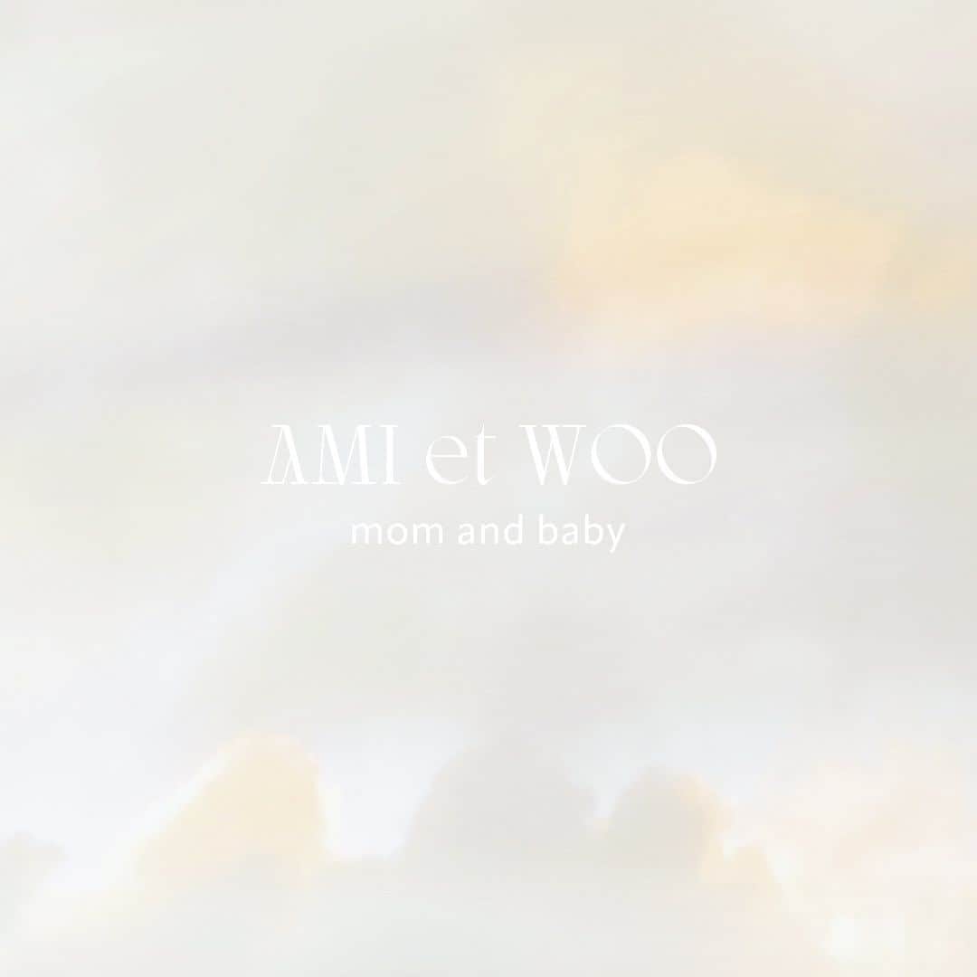 blanche étoileのインスタグラム：「2023.10.5début!  nice to meet you “AMI et WOO”  mom and baby  「大切な人を想う、やさしい気持ち」 をぎゅっと詰めこみました。  嬉しいときも悲しいときも、 そっと寄り添うあなたの友だち。  今日も明日も、笑顔が続きますように。 あなたのそばに、AMI et WOO  温かみのある心地よいものを。  愛すべき家族と自分の為に🎁  #AMIetWOO#blancheétoile#ブランエトワール」