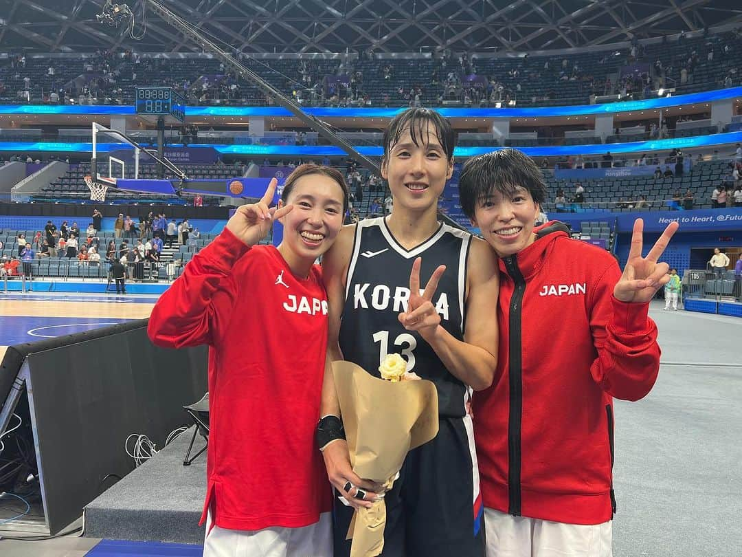 林咲希さんのインスタグラム写真 - (林咲希Instagram)「ダンビオンニーサランへ🧡 人としてもバスケット選手としても すごく素敵な方でそんな選手と 同じコートでプレーできたこと 本当に嬉しく思います！！」10月4日 13時59分 - h_kiki__7