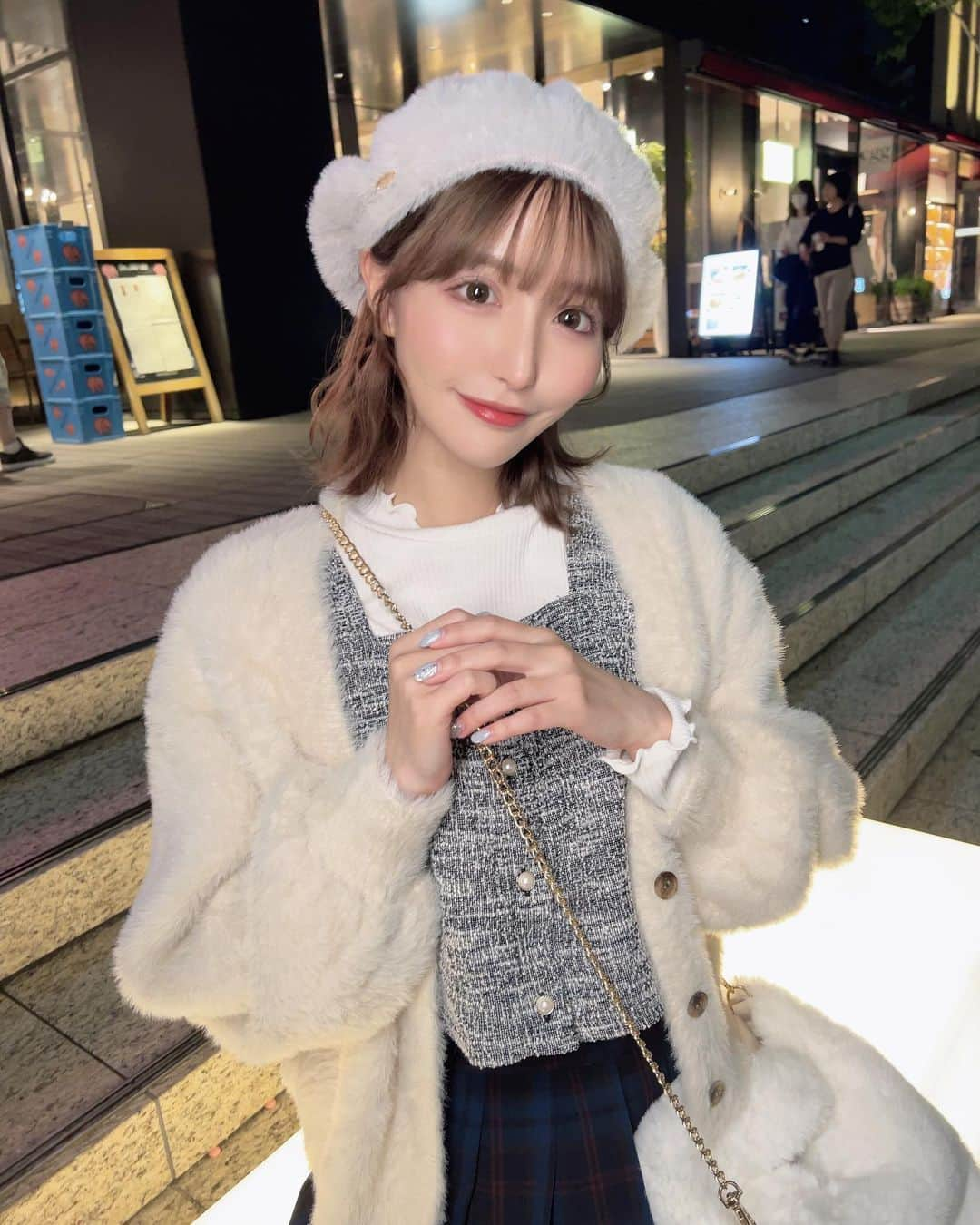 百永さりなのインスタグラム：「. 今日寒い🥹 撮影の衣装が可愛かった〜♡ . #撮影」