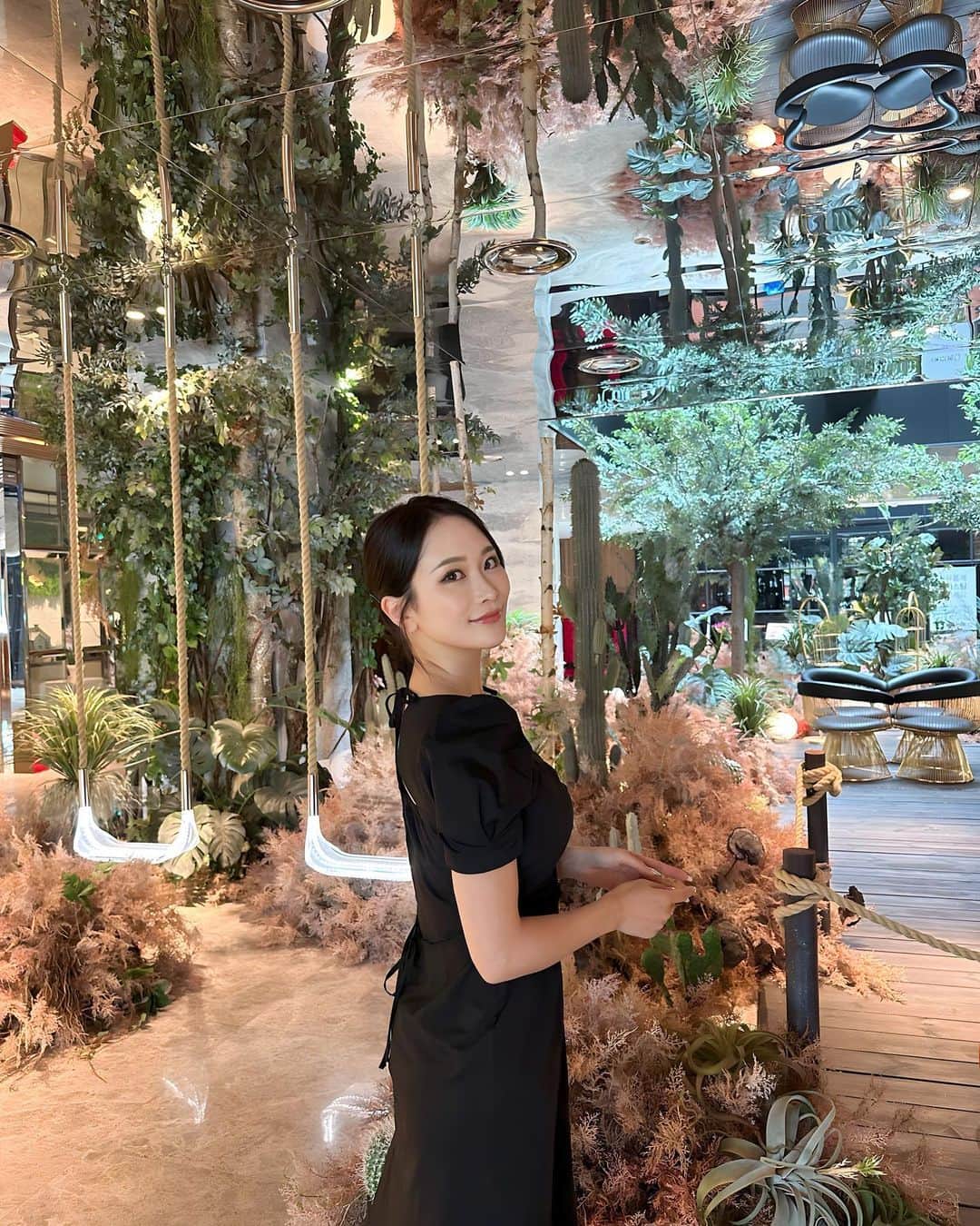福江菜々華のインスタグラム：「最近フォロワーさん増えて嬉しい🤍 . みんなはどの投稿で私のこと知ってくれたの？💭💗」