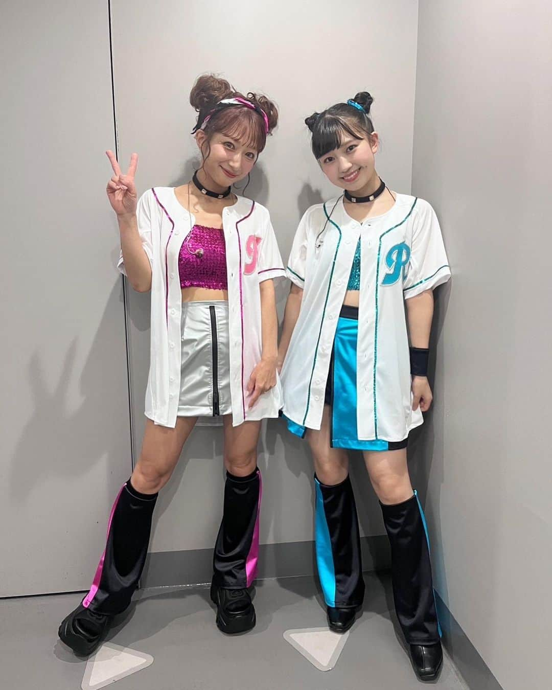 島倉りかさんのインスタグラム写真 - (島倉りかInstagram)「 ︎︎  Hello! Project 25th ANNIVERSARY CONCERT  辻希美さんと W(ダブルユー)さんの『サウスポー』を歌わせていただきました！⚾️  夢のようなステージでした…✨ 素晴らしすぎる2日間ありがとうございました！ ハロー！プロジェクト最高🤍  #辻希美 さん #ダブルユー さん #ハロプロ25周年 #BEYOOOOONDS」9月10日 22時26分 - rika_shimakura.official