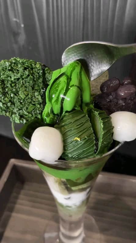 Matchæologist®のインスタグラム：「😱 Heads up #Matchaholics, you’re in for a treat with this tea-riffic selection of #Matcha #WarabiMochi, Matcha #Parfait, #MatchaCrepe, Matcha Mont Blanc and #MatchaLattes beautifully captured by 📷 @sono.matcha. 😍 . We’ve got you covered if you’re craving the captivating taste of matcha green tea 🌿— the ultimate superfood that you can incorporate into any of your favourite creations! Head to Matchaeologist.com to learn more about our range of ceremonial and culinary matcha. . 👉 Click the link in our bio @Matchaeologist. . Matchæologist® #Matchaeologist Matchaeologist.com」