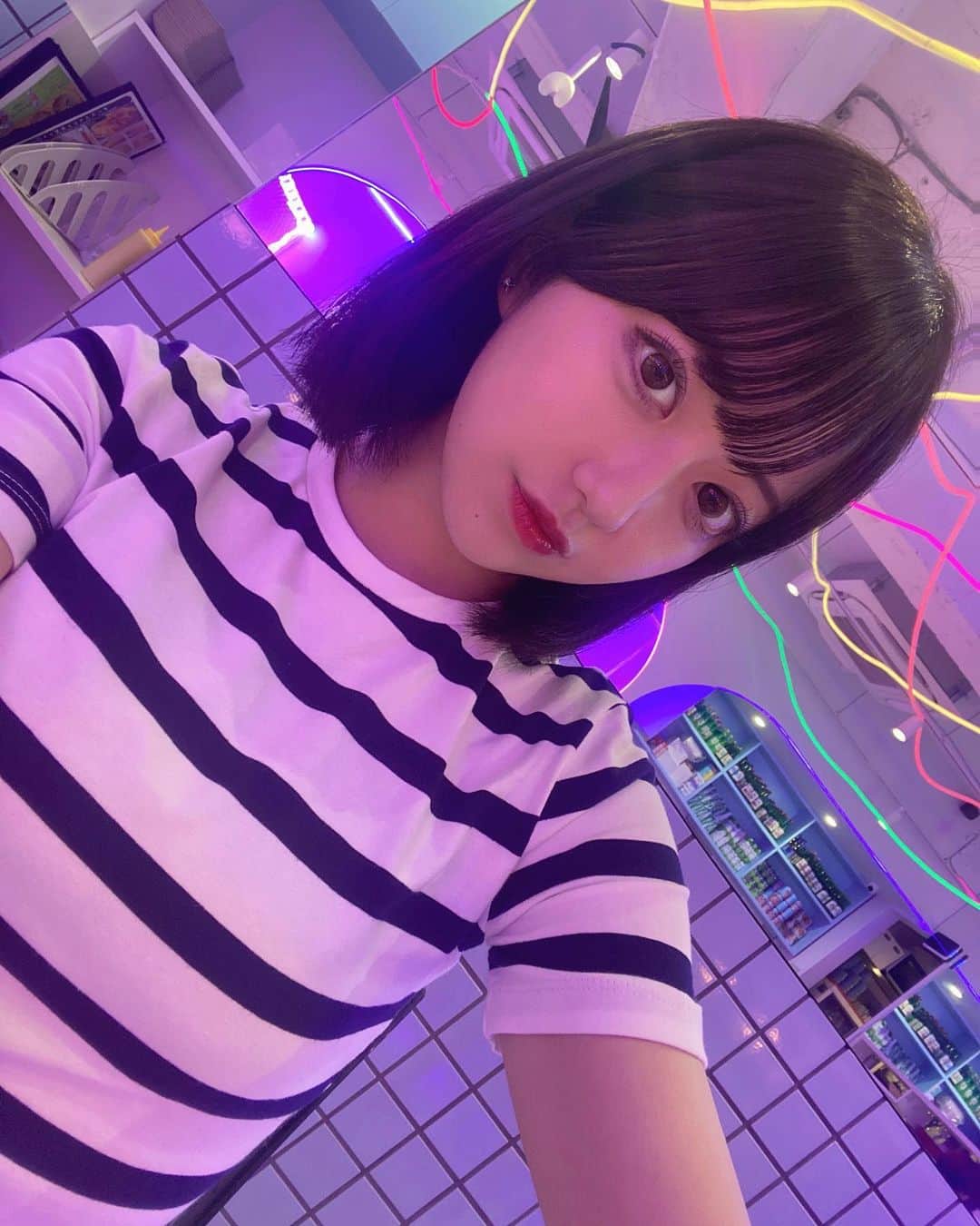 MI-MIさんのインスタグラム写真 - (MI-MIInstagram)「ボブにしました^^ こんなにバッサリいったの久々✂️ 似合う〜?  @ryusei.osada  ありがとう♡」9月10日 22時31分 - mii__mi.chan