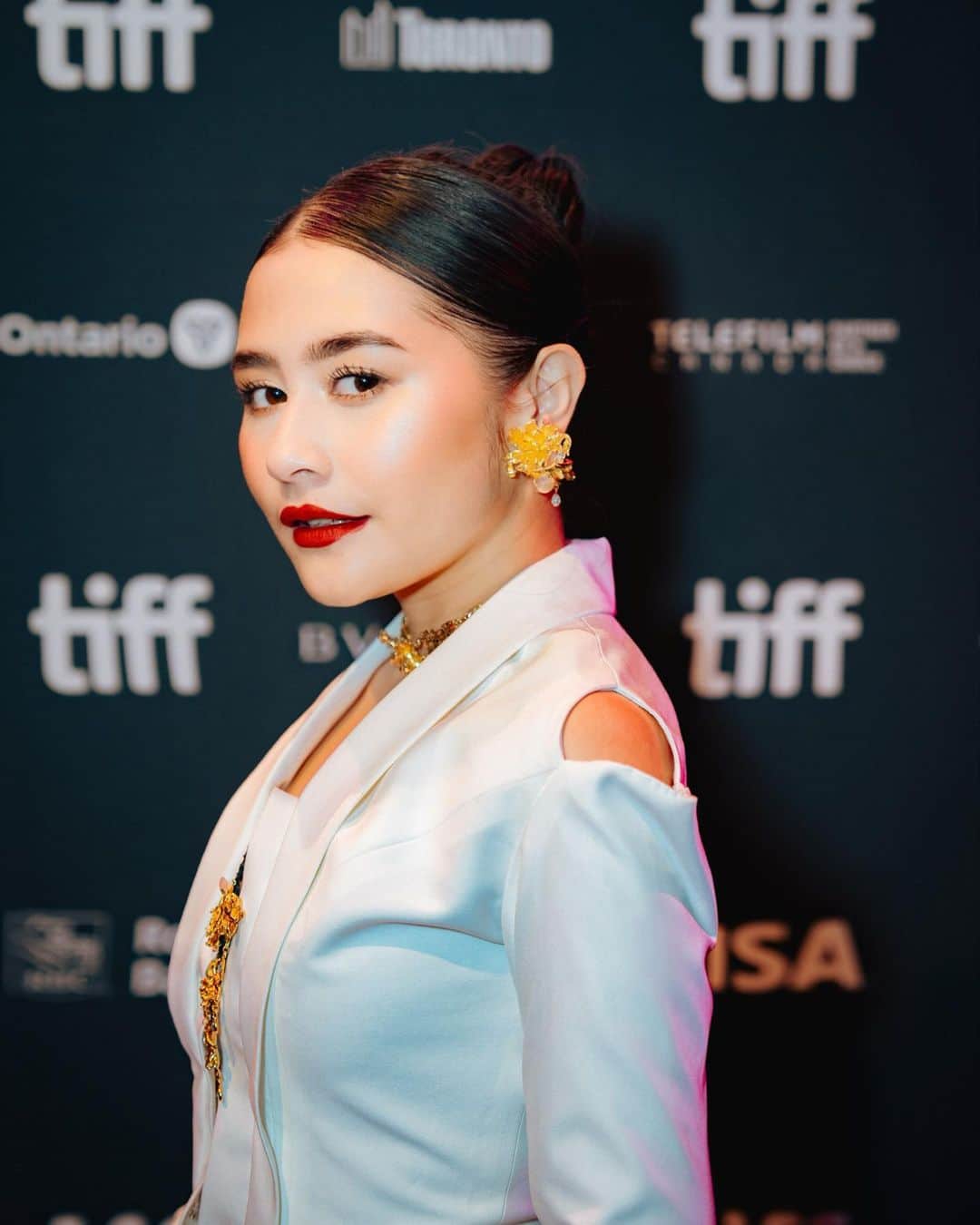 Prilly Latuconsinaさんのインスタグラム写真 - (Prilly LatuconsinaInstagram)「About last night!  World Premiere @filmbudipekerti at @tiff_net.  Gak sabar supaya teman-teman bisa nonton film nya pas nanti keluar di bioskop! ❤️」9月10日 22時38分 - prillylatuconsina96