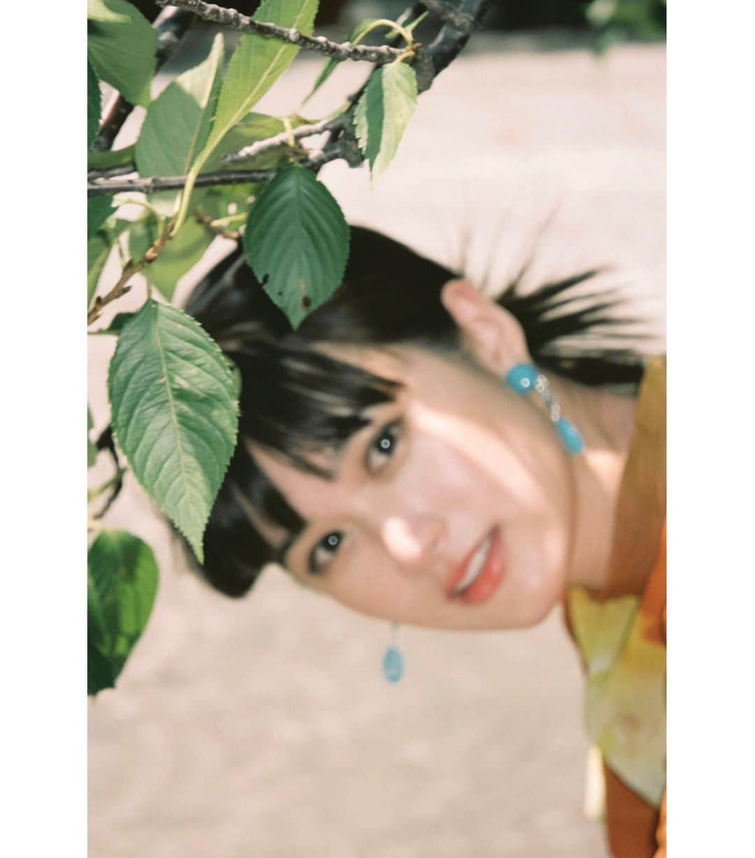 小西桜子さんのインスタグラム写真 - (小西桜子Instagram)「web magazine  HATSUDO  “トキメキの発動”にフォーカスし発信しているwebメディアHATSUDOに掲載していただきました。 「初めての始まり」をテーマにたくさんインタビューしていただきました。  人生を彩ってくれるすべて。そのはじまりにはいつだってトキメキがある、というコンセプトに、改めて今までの出会いやこれからへの思いを巡らすとても嬉しい時間でした。 ぜひに。  Photo：@1998.1oo4 Text：@mryauk Direction：Hinako Masuyama 🤍  #hatsudo」9月10日 22時39分 - sakurako_kns