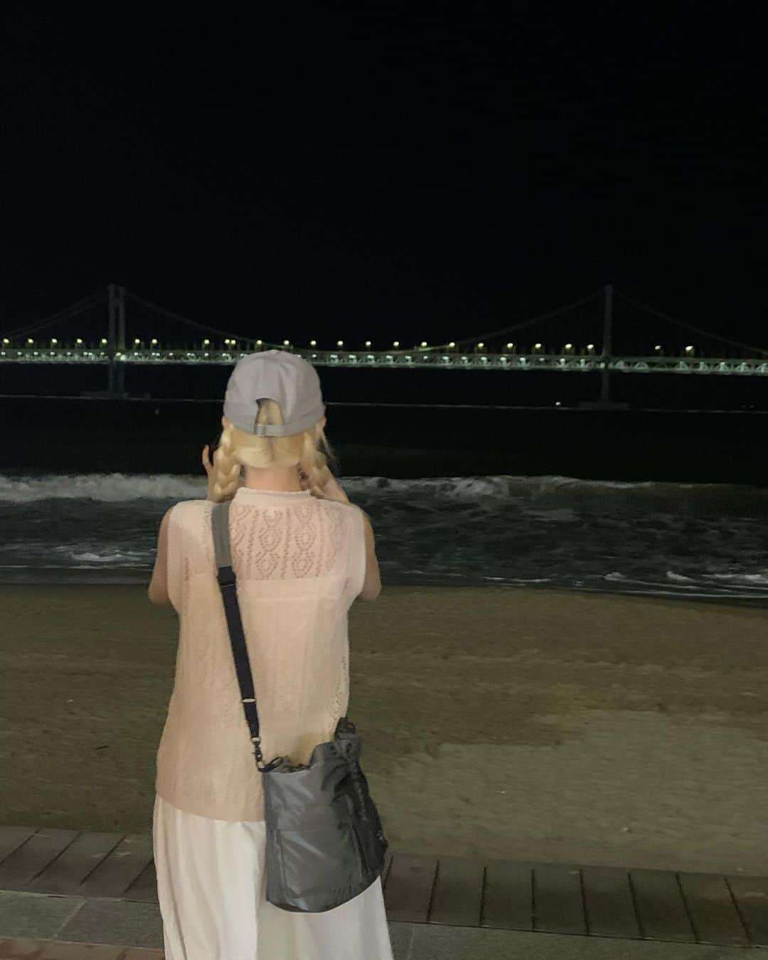 ヒョジョンさんのインスタグラム写真 - (ヒョジョンInstagram)「밤바다」9月10日 22時51分 - candyz_hyojung
