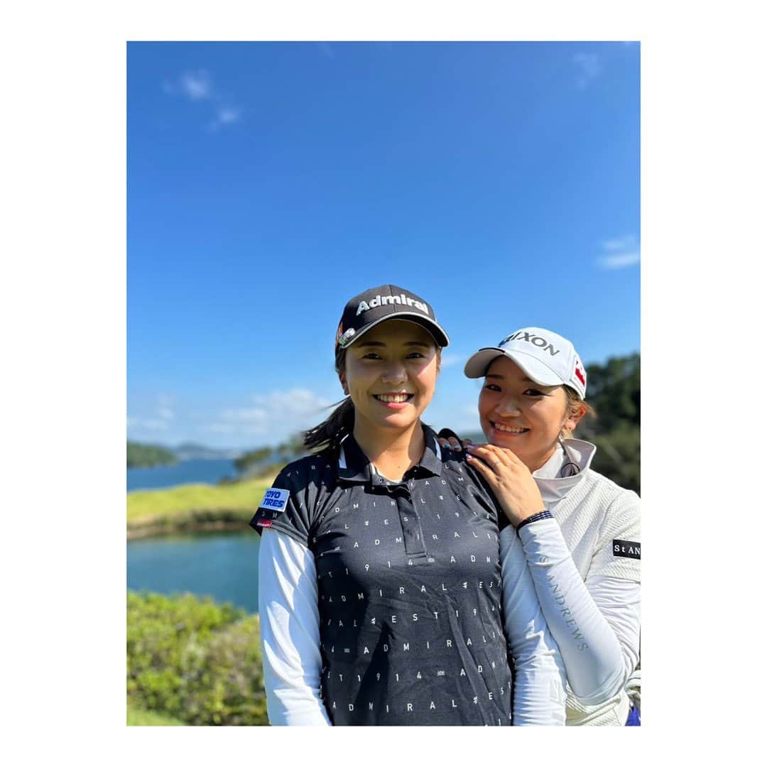 堀琴音さんのインスタグラム写真 - (堀琴音Instagram)「.  日本女子プロゴルフ選手権コニカミノルタ杯🪐  １５位Tでした！！  今週のゴルフ場がパサージュ琴海という名前で、自分自身の漢字が使われていて少しだけ1人で勝手にご縁を感じていました🥺🤣笑  しかも8年前の初めての選手権の場所でもありその時は２２位Tで順位も上げること事が出来ました！！笑  少しずつですが、残りの試合も頑張りたいと思います✊  #パサージュ琴海  #名前に琴が使われていて #ご縁を感じていました🥺 #勝手にご縁感じる笑 #最後の写真まで見てね #安田さんとだよ🥰」9月10日 22時49分 - kotokotohori