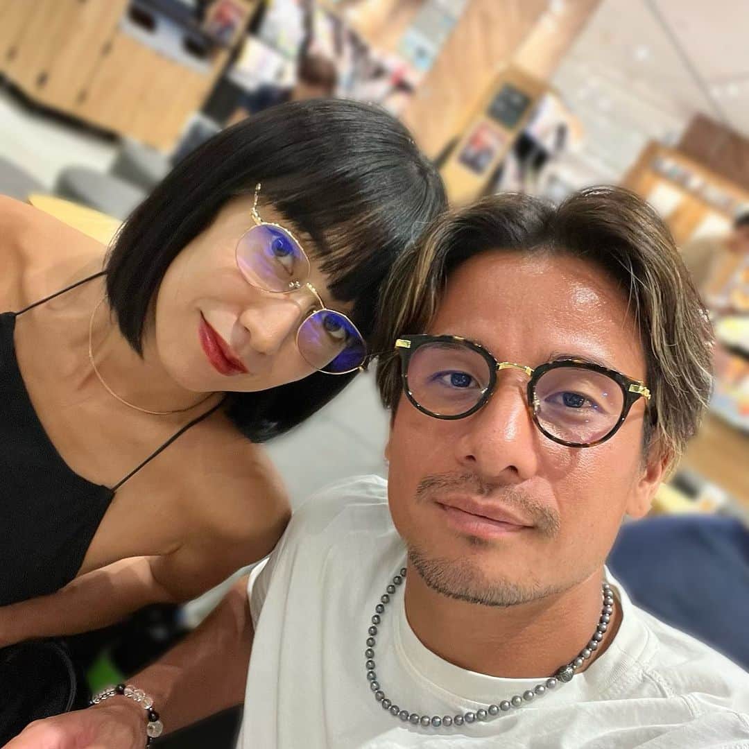 のインスタグラム：「久しぶりに📷  #夫婦  #ツーショット  #2shot」