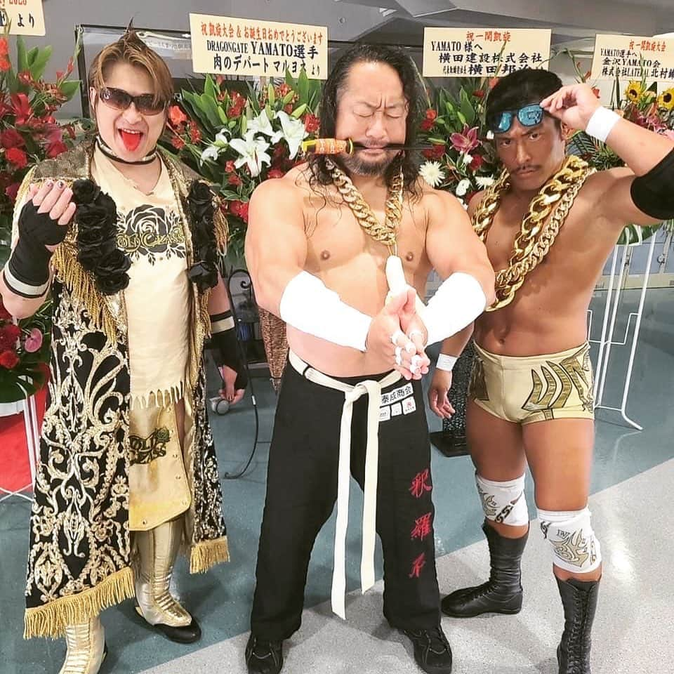 吉田隆司さんのインスタグラム写真 - (吉田隆司Instagram)「間違いを探せ！釈羅不✋ #dragongate #prowrestling #iwate #ichinoseki #bodybuilding #fitness #diet #fashion #code #ドラゴンゲート #プロレス #岩手 #一関 #肉体改造 #コーディネート #ファッションコーデ #釈羅不」9月10日 23時00分 - yoshidatakashidg