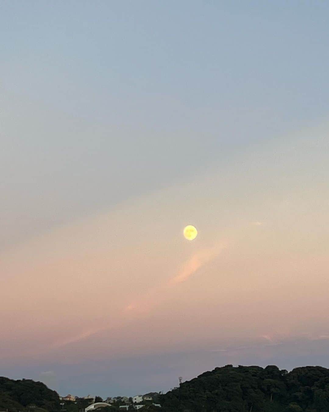 ヒロタナギサのインスタグラム：「🌕✨🩷」
