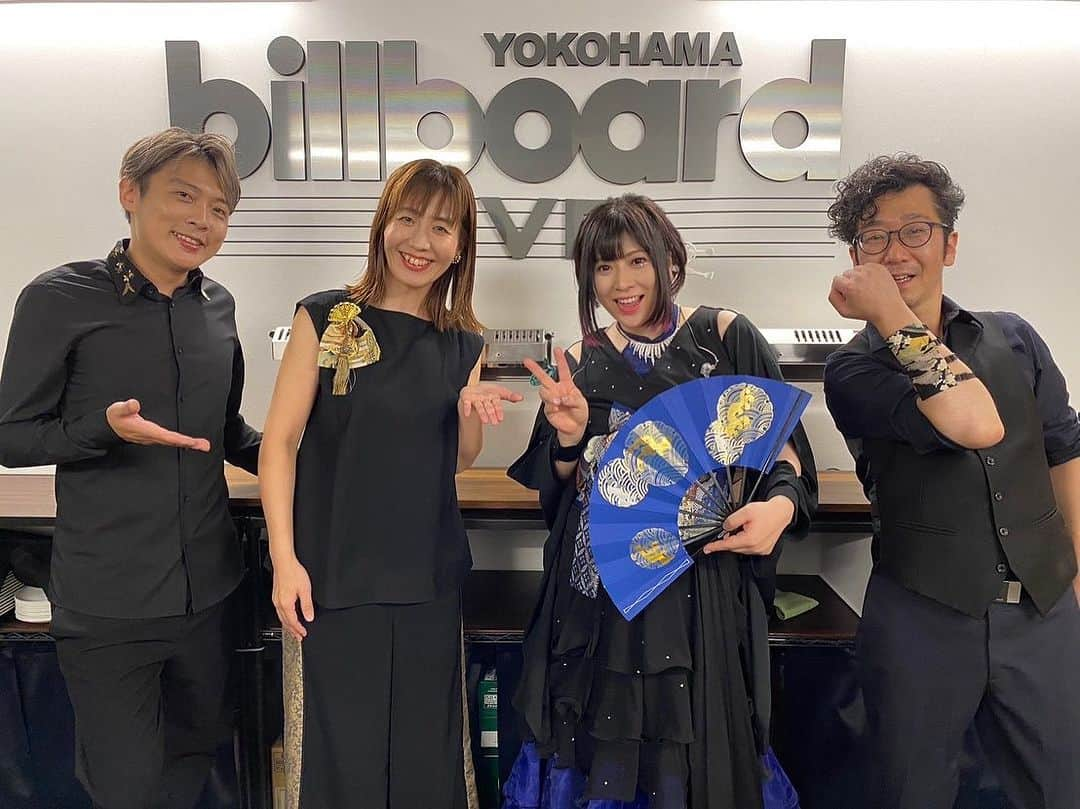 鈴華ゆう子のインスタグラム：「Billboard LIVE YOKOHAMAありがとうございました！ 2ステージとも、とても盛り上がり最高の時間を過ごすことができました。 和×JAZZいかがでしたでしょうか！ 本当に幸せ空間で、感謝の気持ち溢れるライブでした。 貴方のうたいびとであり続ける為、がんばります。 次は、Billboard大阪いくぞーー！ 11/15もよろしくお願いします！平日だけど、みんなまた会いに来てね！ #鈴華ゆう子 #Billboardyokohama」