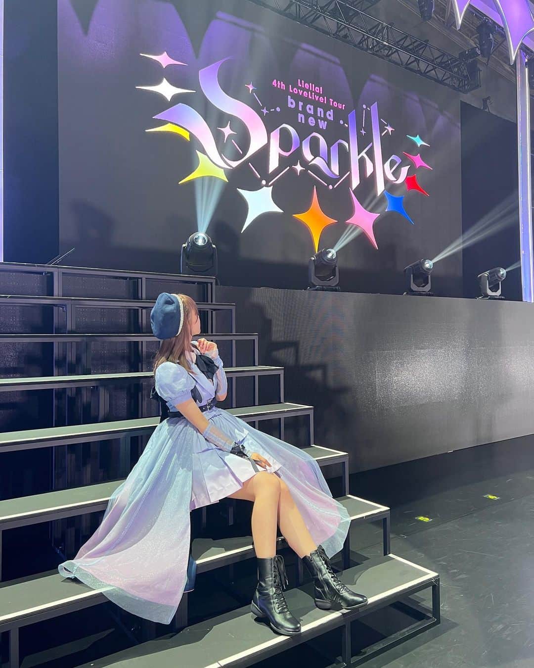 Liyuu（リーユウ）のインスタグラム：「#Liella_4th_東京Day2 ありがとうございました！  4th完走、みんなとの時間本当に最高に幸せでした✨ 一個一個の出会い、大切にします。 これからもまた一緒に思い出をつくろうね！！  ステージでも写真撮れたの最高✌🏻↓ #Liella #lovelive」