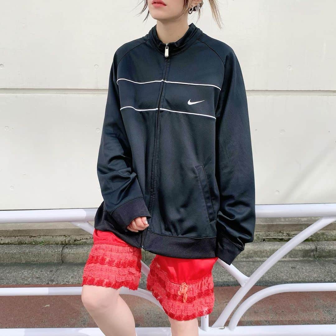 birthdeathのインスタグラム：「New Arrivals  00's NIKE Black track jacket  60's Red bloomer  #birthdeath #vintage」