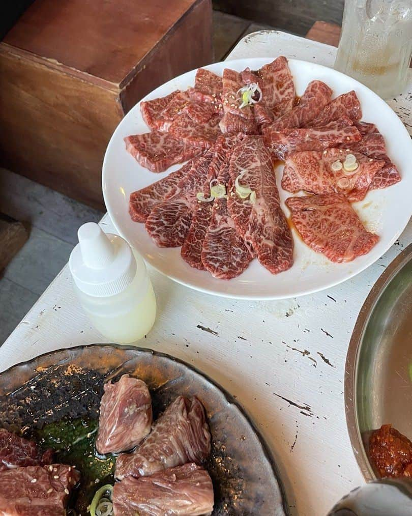 木村祐一さんのインスタグラム写真 - (木村祐一Instagram)「宜野湾の焼肉屋さんです〜。めっちゃ美味しかった❗️し、お安かった‼️ #いつぞやの #沖縄 #焼肉 #宜野湾 #普天間 #琉球ホテルアンドリゾート #ラグナガーデンホテル #沖縄国際映画祭 #夏休み」9月10日 14時56分 - kimkimni