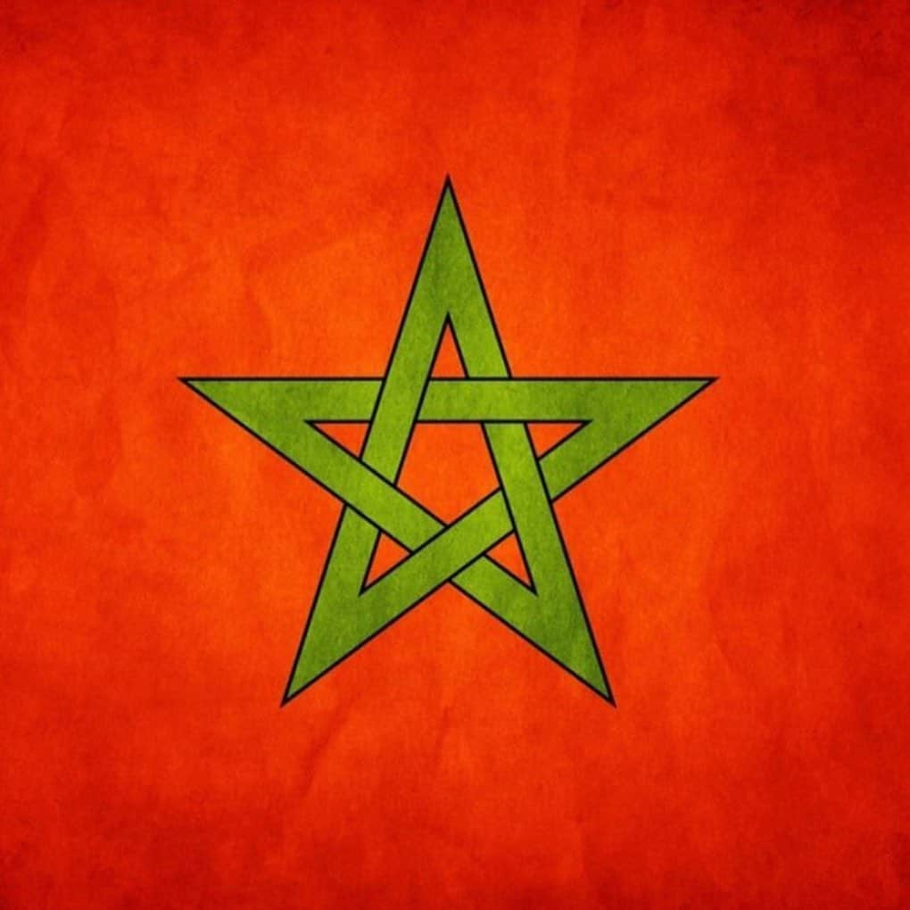 アディル・ラミのインスタグラム：「Je suis Profondément affecté par ce drame …toutes mes pensées vont a mes frères et sœurs marocains…  Condoléances aux familles  🤲☝️♥️ 🇲🇦」