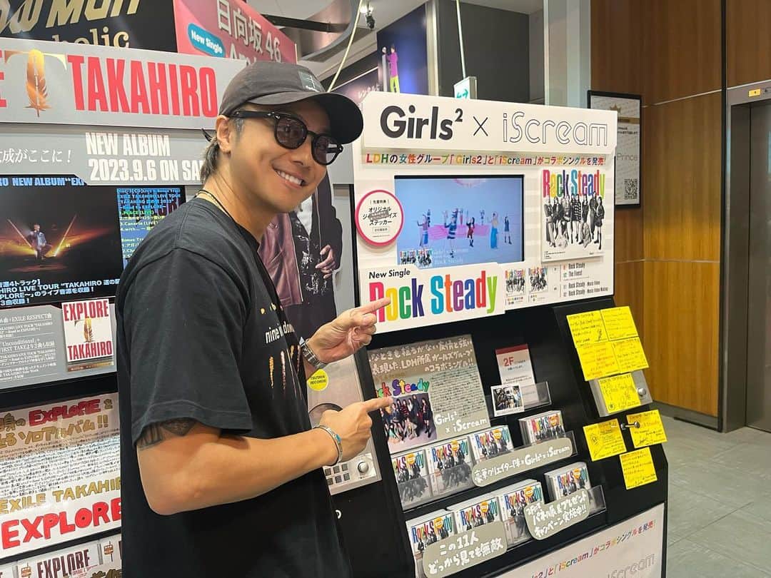 TAKAHIROさんのインスタグラム写真 - (TAKAHIROInstagram)「渋谷のCDショップ巡りしてきました✨✨  #どのお店も凄く豪華に盛り上げてくださって #ポップも愛に溢れていて #本当に嬉しかったです #HMV&BOOKS #タワーレコード #TSUTAYA #渋谷をEXPLORE」9月10日 15時23分 - exiletakahiro_official