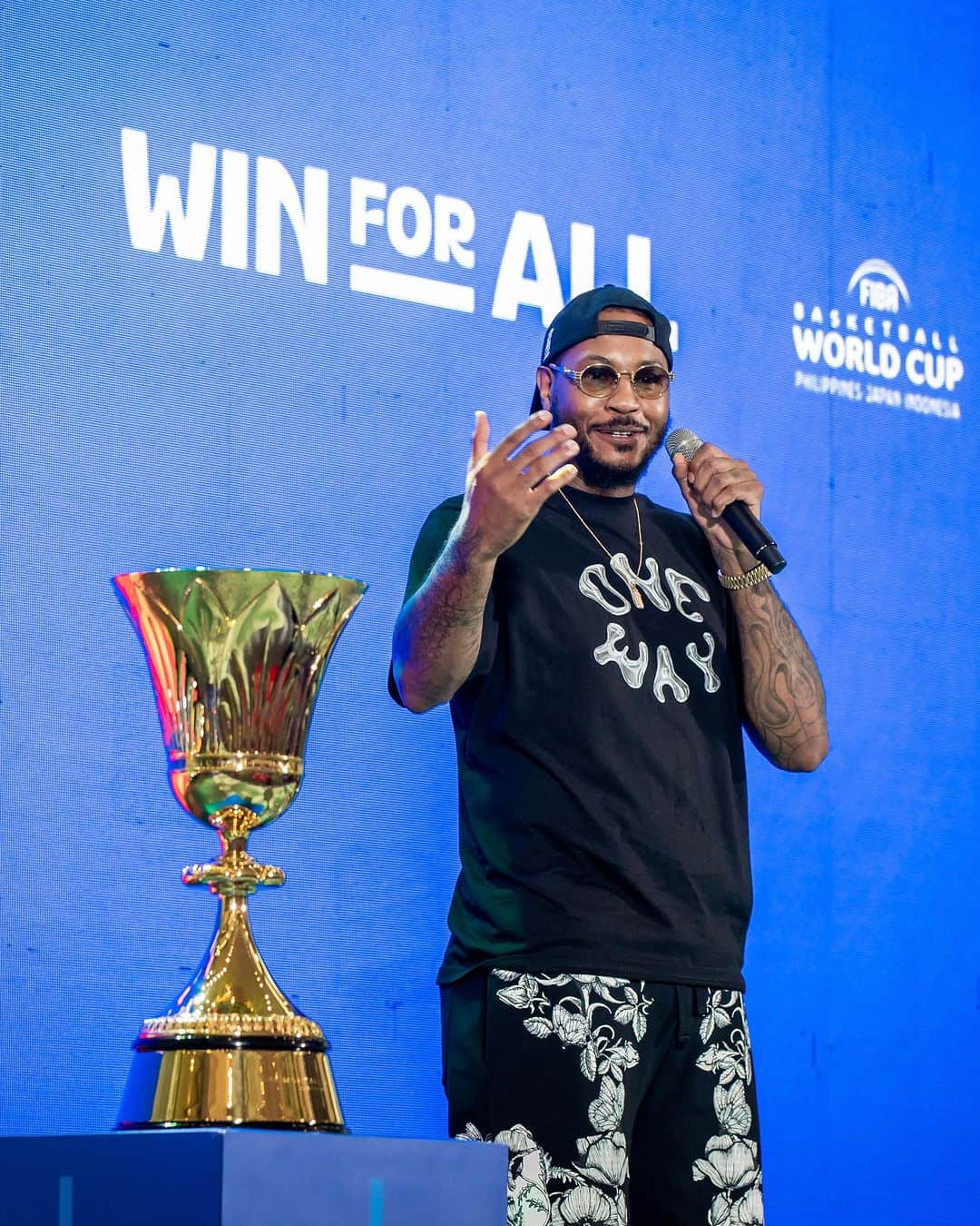 カーメロ・アンソニーさんのインスタグラム写真 - (カーメロ・アンソニーInstagram)「Melo’s got Final fever here in Manila and we’re here for the vibe 🙌  #FIBAWC x #WinForAll」9月10日 15時34分 - carmeloanthony