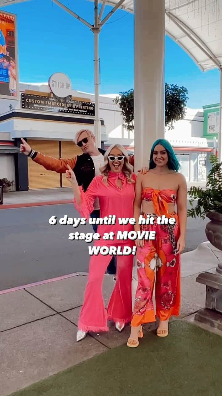 シェパードのインスタグラム：「Who is coming to Movie World during the school holidays?!?」