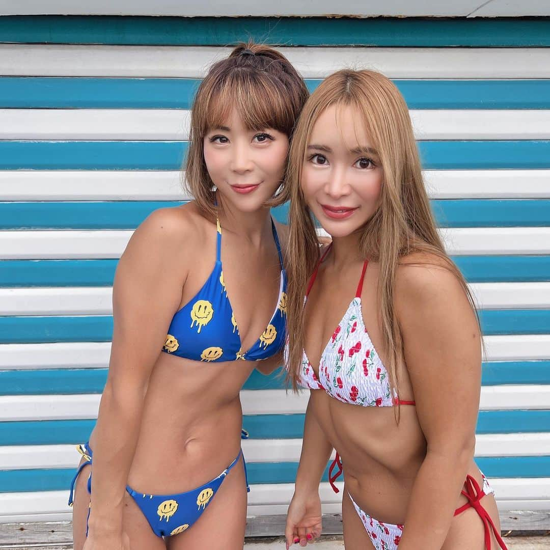 mizuのインスタグラム：「私たち アラフォー&アラフィフ 趣味でBarbieやってます🎀  会話はほとんど昭和です…ﾁｰﾝ  #アラフォー #アラフィフ #barbie  #オフ期の過ごし方  #ビキニ #ダイビング  #大瀬崎」