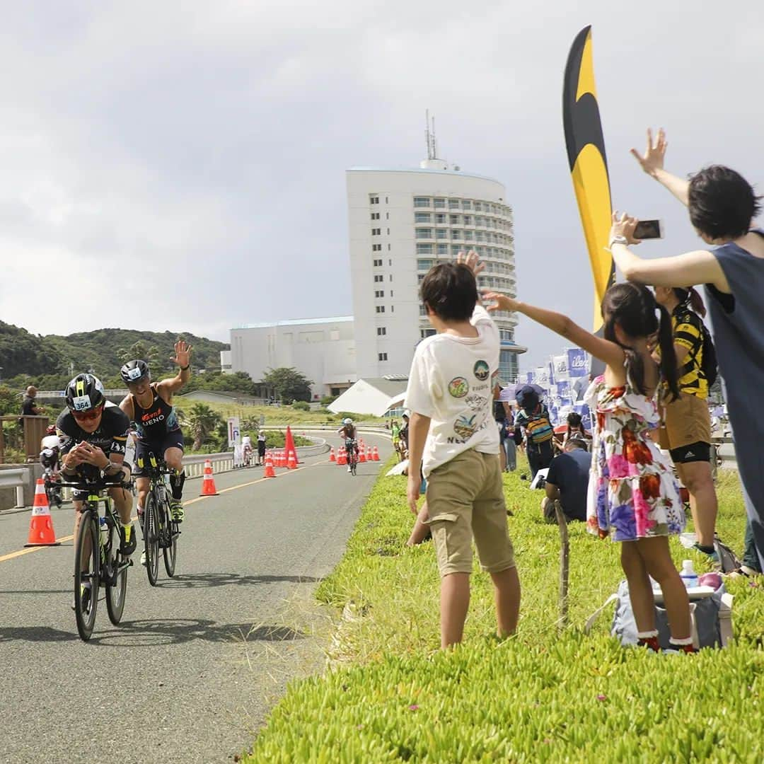 愛知県田原市さんのインスタグラム写真 - (愛知県田原市Instagram)「Thank you for the hot race! 熱い戦いをありがとう！  #トライアスロン伊良湖大会 が 今年も開催されました！  全国から愛知県田原市へ お越しいただいた選手の皆さん 応援団の皆さん、ボランティアの皆さん、お疲れ様でした！   #スイム#バイク#ラン #トライアスロン伊良湖   #たはら暮らし *  #渥美半島#田原市#田原#伊良湖岬#伊良湖#赤羽根#渥美半島菜の花浪漫街道#サーフィン#tahara#irago#akabane#spring#surfing#田舎暮らし#日々の暮らし#休日の過ごし方#スローライフ#instagramjaran#igersjp#scenic_jp」9月10日 16時00分 - tahara_kurashi