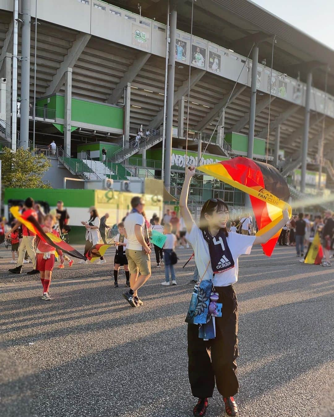 岡本夏美のインスタグラム：「🇯🇵🇩🇪🏟️❤️‍🔥❤️‍🔥❤️‍🔥❤️‍🔥❤️‍🔥❤️‍🔥❤️‍🔥❤️‍🔥」