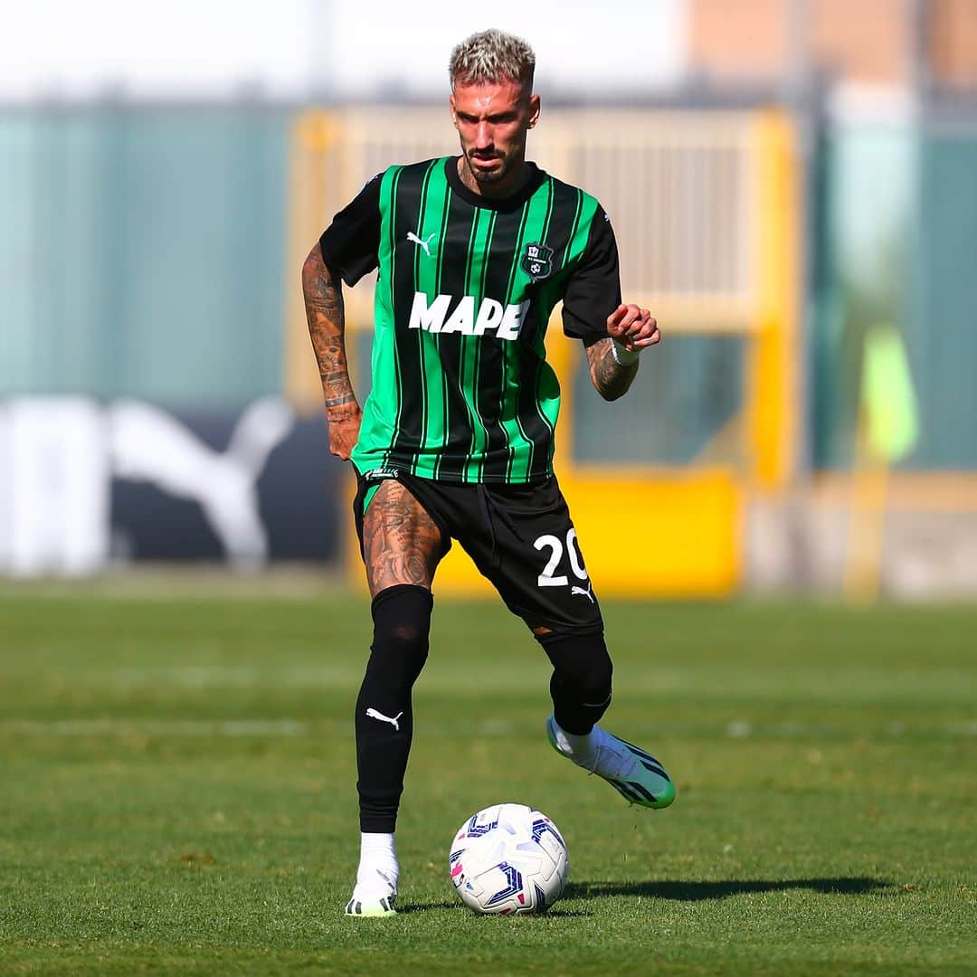 USサッスオーロ・カルチョのインスタグラム：「📸 #SassuoloFeralpisalò   Gli highlights sono disponibili su sassuolochannel.tv 🎥  #ForzaSasol 🖤💚」