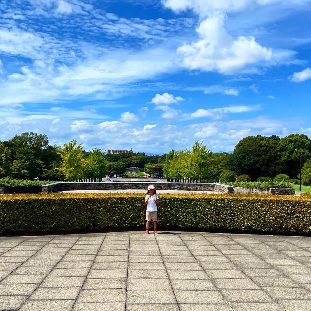 新井美穂さんのインスタグラム写真 - (新井美穂Instagram)「今日は娘と#昭和記念公園 へ#サイクリング  今年は残暑も厳しいけど それでも少し暑さは和らいで 久しぶりに長時間太陽の下 めいいっぱい遊びました〜！！  #娘7歳3ヶ月」9月10日 16時26分 - arai_miho