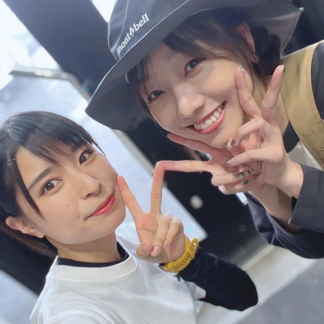 かほなんさんのインスタグラム写真 - (かほなんInstagram)「#名古屋キャンピングカーフェア トークショー！ 遊びに来てくれてありがとう〜！！  #須田亜香里 (@dasuwaikaa )さんと、#テレビ愛知 アナウンサーの #上釜美憂 (@uegama_miyu )さんと、番組やサバイバルあたりまえトークをｷｬｯｷｬｯと☺️☺️  凄く楽しい時間でした！ 会いに来てくれた君！ありがとう！ ちゃんとばっちり見えてたよー！🏝️✨  須田さんファンの皆さんも優しくて、須田さんめちゃ愛されてるのわかるっ！☺️ ありがとうございました！  本当に須田さんとキャンプやサバイバルできたらいいなー！楽しそう〜！ 飯盒炊爨して、マムシ料理して、星空見ながら眠るの😊女子や…！！！ｶﾜｲｲｯ  写真もたくさん撮ってくれてありがとう〜！ InstagramやTwitter(X)、見に行くねー！☺️☺️☺️ いっぱい載っけてほし〜！！  君の今日の1日を、かほなんにくれてありがとう！🏝️ また楽しいこと、いっしょに経験しようねー！！ またねー！☺️ イベントも楽しんでいってねー！🚗✨  #さばいどる  #かほなん」9月10日 16時31分 - survidol_kaho