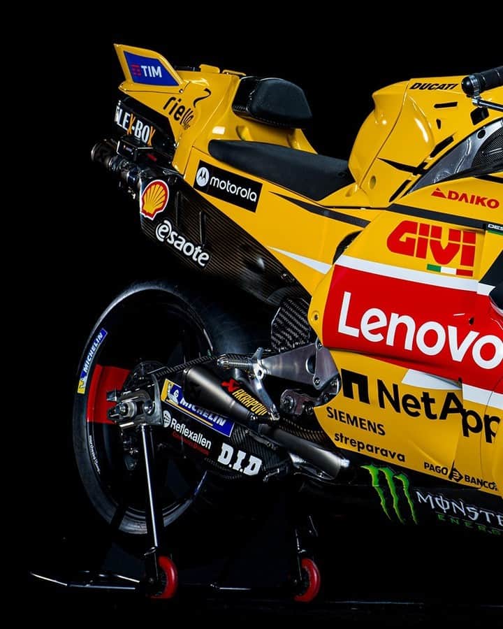 Lenovoのインスタグラム：「Yellow looks good on you, @ducaticorse! 💛   Want to know how we're teaming up to prioritize rider safety with technology? Get an inside look at our partnership through the link in our bio. #LenovoDucatiTeam #SanMarinoGP」