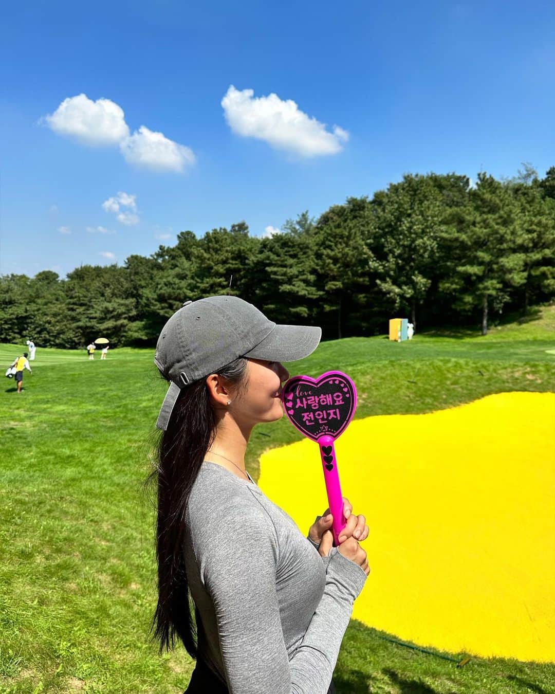 チョン・ジユのインスタグラム：「💛」
