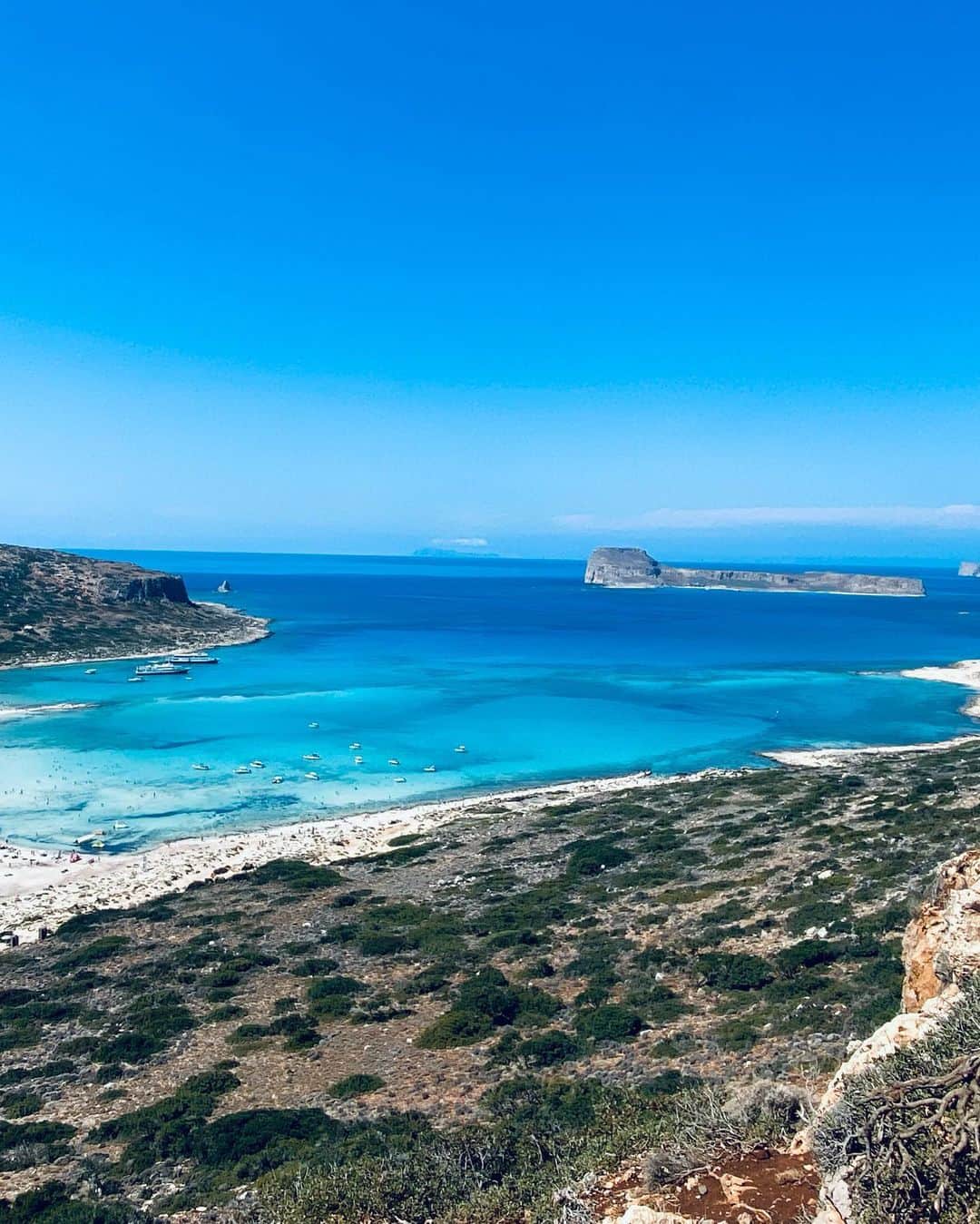 メーガン・ネイさんのインスタグラム写真 - (メーガン・ネイInstagram)「Pictures make the best memories.   Thank you Greece for grounding me, and showing us how beautiful the natural world is. 🇬🇷✌🏼❤️   #beyou」9月10日 17時00分 - iammeagennay
