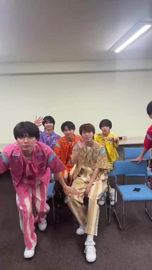 THE SUPER FRUITのインスタグラム：「リリイベファイナル直後のインライ📱」