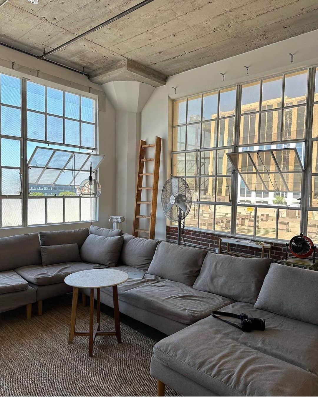 My Interiorのインスタグラム：「Great loft by @adriana__jara」