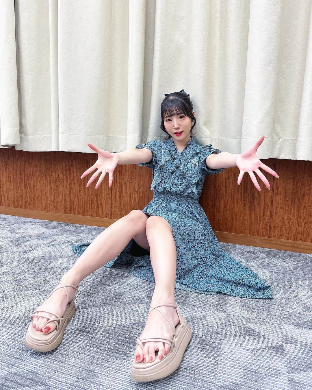 のインスタグラム：「ぎゅーする？♡」