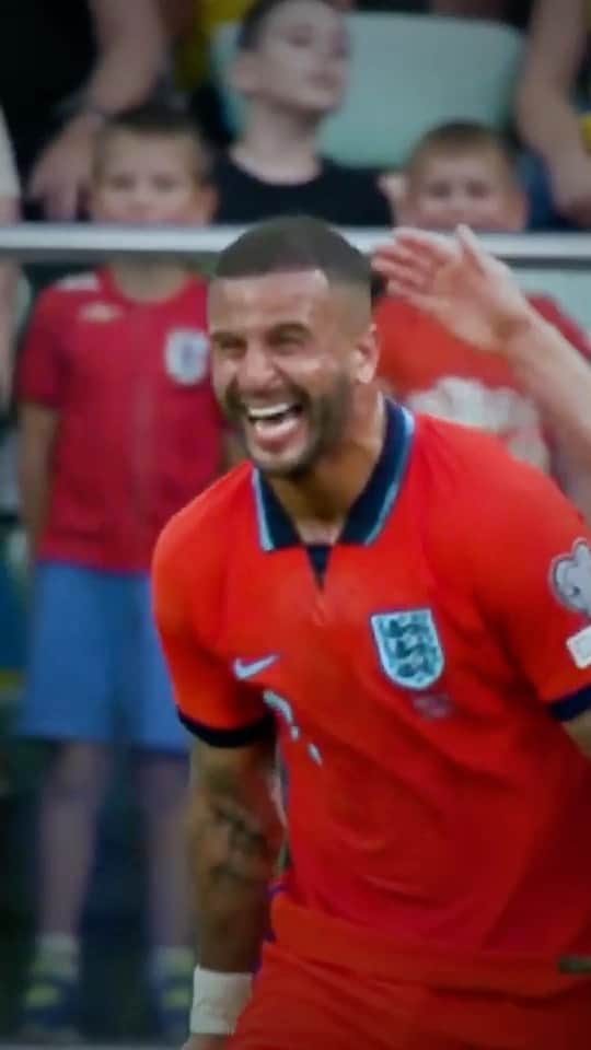 カイル・ウォーカーのインスタグラム：「Finally my first England goal 🏴󠁧󠁢󠁥󠁮󠁧󠁿」