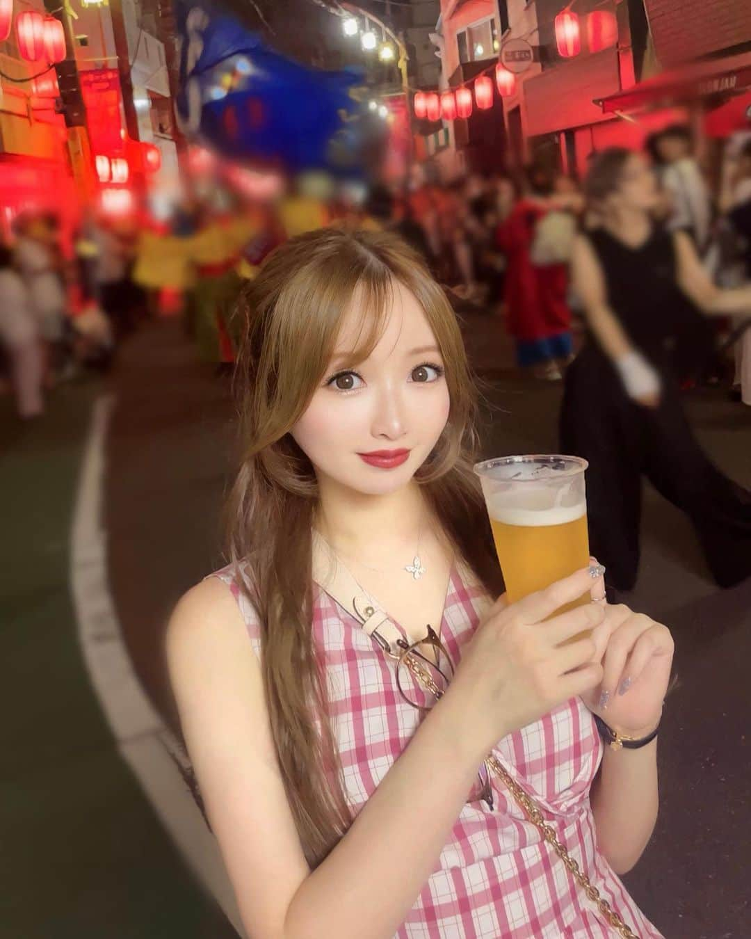 希咲みらいさんのインスタグラム写真 - (希咲みらいInstagram)「中目黒お祭り🍺🩷  #新宿 #歌舞伎町 #六本木 #北新地 #すすきの #大阪ミナミ #中洲 #キャバ嬢 #キャバクラ #ラウンジ #kabukicho #japanesegirl #美麗 #jkf女郎 #正妹 #nakameguro #ワンピースコーデ #ワンピース #majette #マジェット #mistreass #お祭り #中目黒 #カラコン #oliverpeoples」9月10日 18時21分 - mirai_713