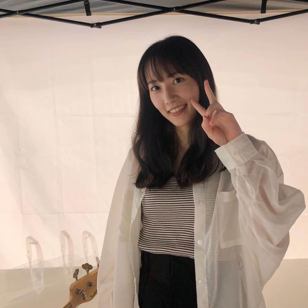 坂本ひろ美のインスタグラム：「今日は埼玉県、イオンモール羽生様へ🐕‼︎ 来てくださった皆様ありがとうございました🌱 毎回出会いがあり、思い出の場所が増えていきます🍀 リリースイベントの後にメンバーやスタッフさんと振り返って話す時間も思い出です…🌼  次はライブでお会いしましょう☺️✨  #リリースイベント #役者犬のうた」
