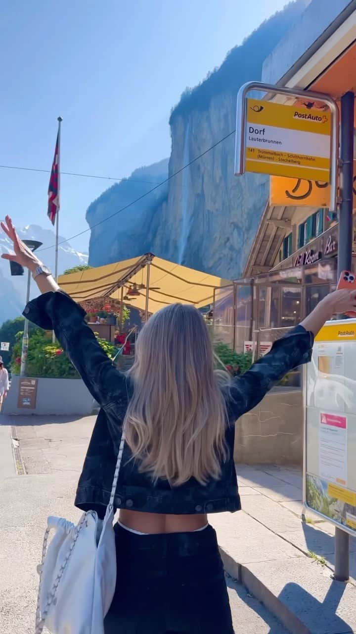 エカテリーナ・コバのインスタグラム：「Finally visited this wonderful place 😻  #lauterbrunnen #switzerland」