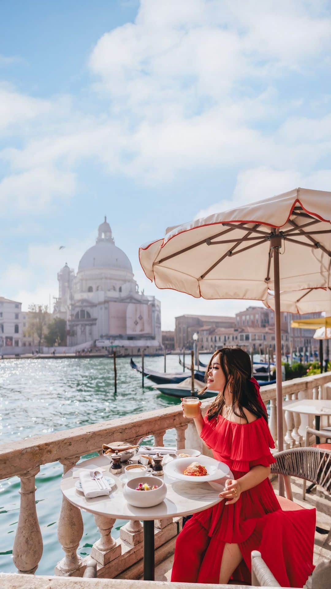 Stella Leeのインスタグラム：「Dreaming about that Italian Summer 🇮🇹」