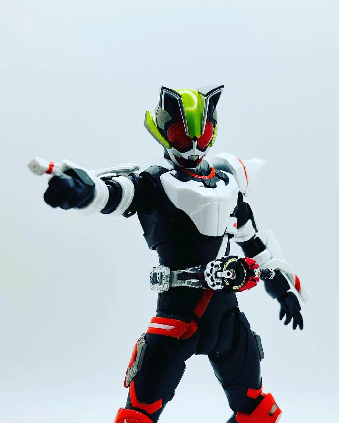 落合福嗣さんのインスタグラム写真 - (落合福嗣Instagram)「#SHフィギュアーツ #仮面ライダータイクーン  タイクーン！」9月10日 18時49分 - f.ochiai820